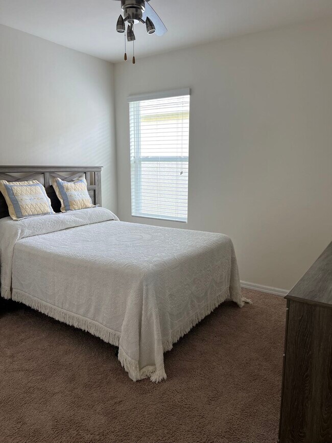 Building Photo - 3501 Acapulco Cir