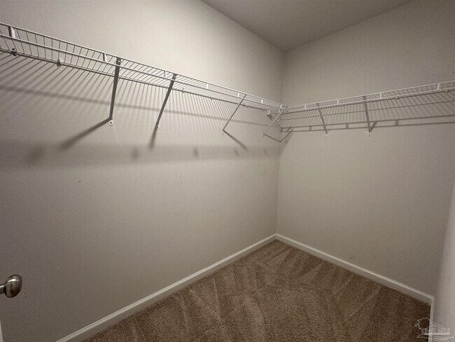 Building Photo - 7540 Oak Lake Blvd