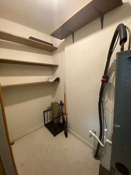 Building Photo - 105 Three Coin Way