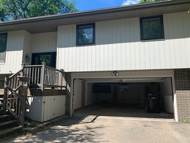 Building Photo - Beautiful 3 Bedroom Home in Middleton