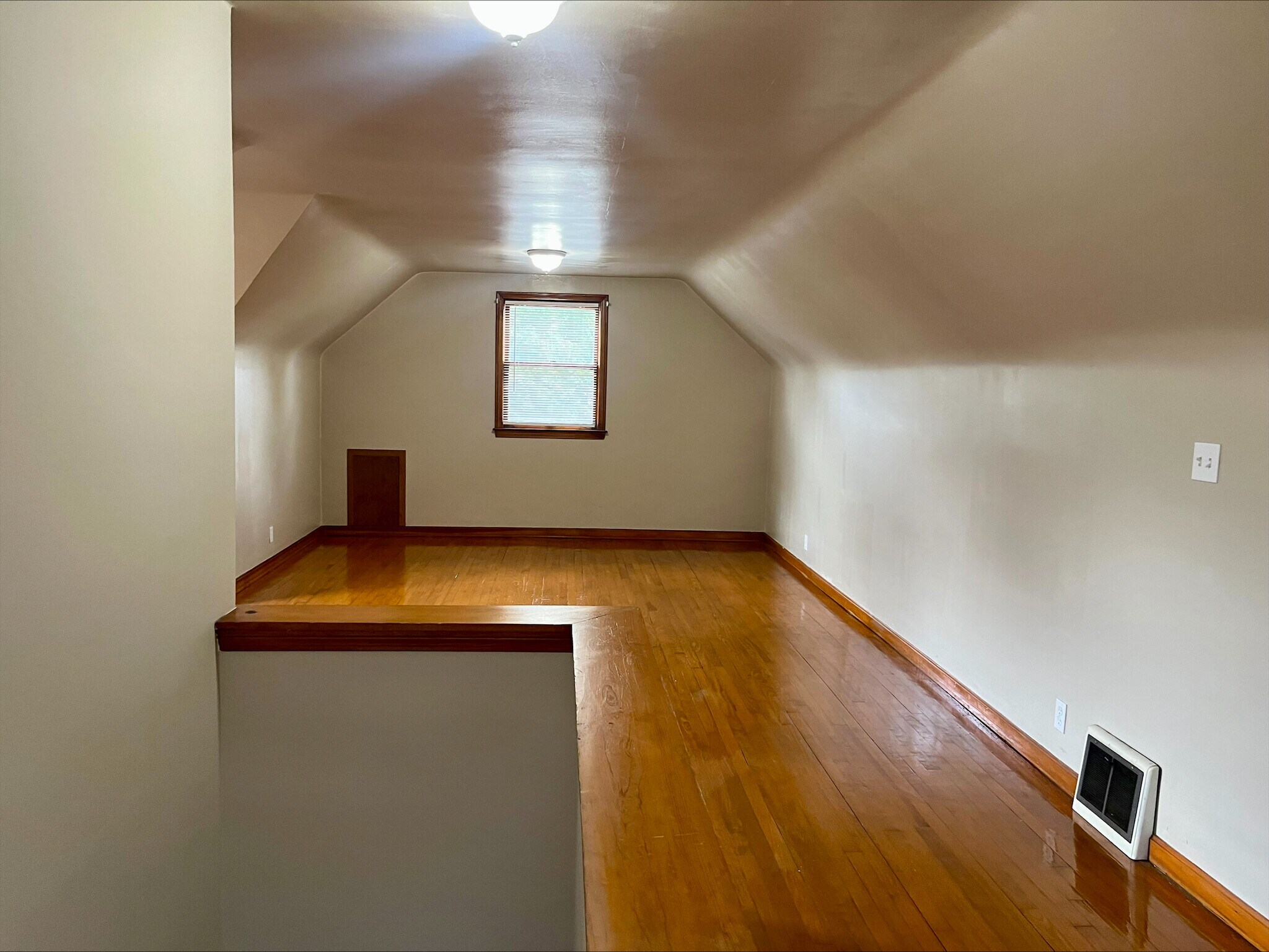 Building Photo - 630 Essex St