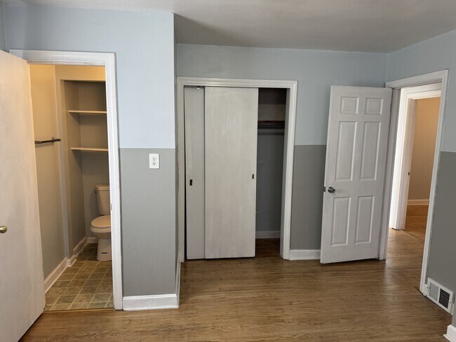 Building Photo - 3428 Fern Lea Rd