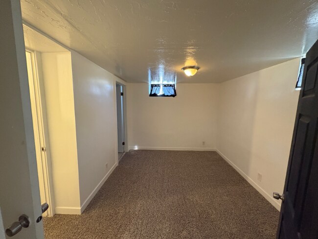 Building Photo - 748 36th St