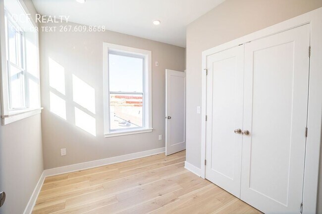 Building Photo - 129 S 49th St