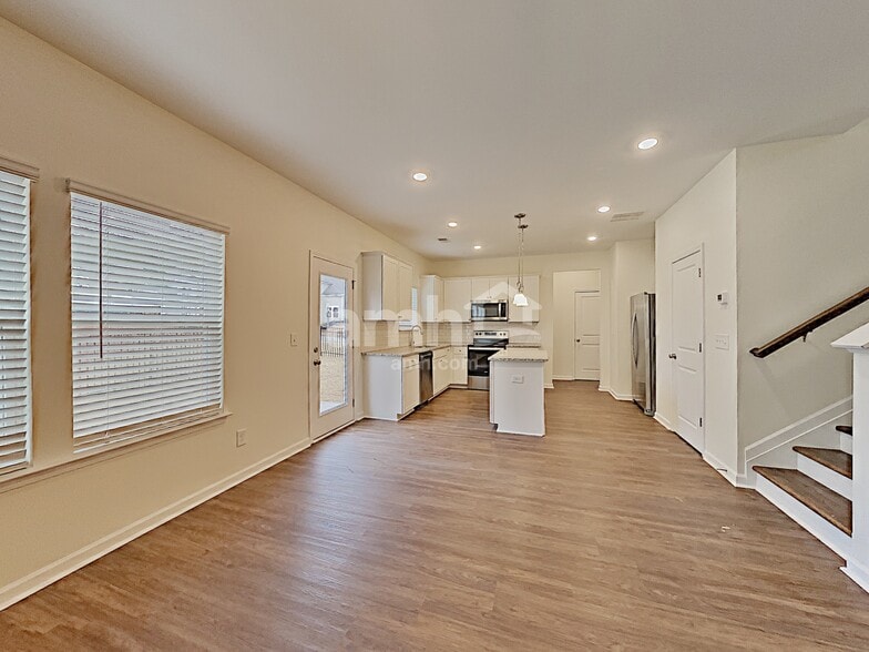 Building Photo - 299 Ivy Brook Dr