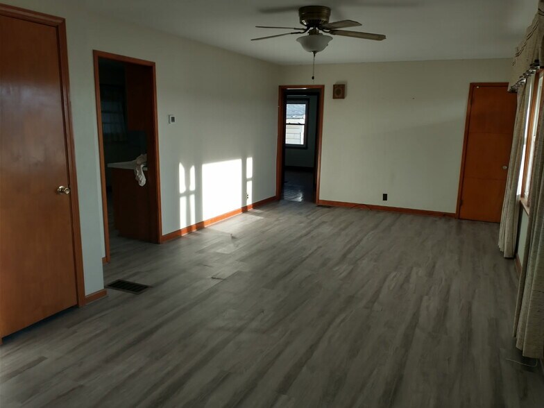 Building Photo - 155 N Kill Rd