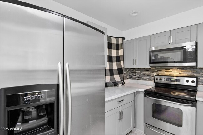 Building Photo - 2925 N 38th St