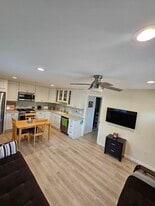 Building Photo - 9771 Paso Robles Ave