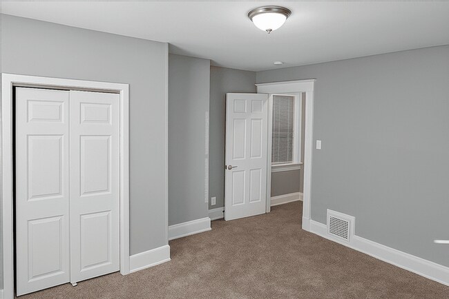 Building Photo - 5138 Globe Ave