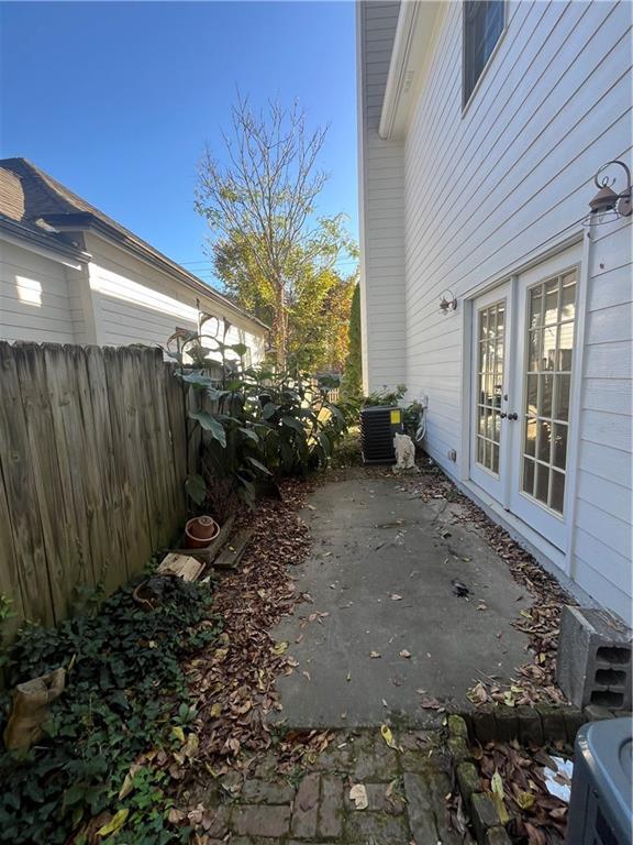 Building Photo - 889 Crew St SW