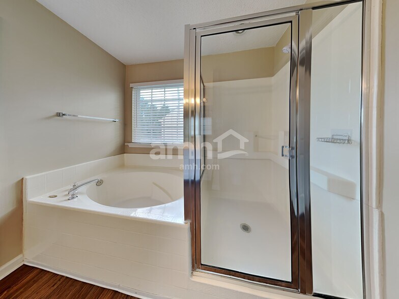 Building Photo - 18 N Orchard Farms Ave