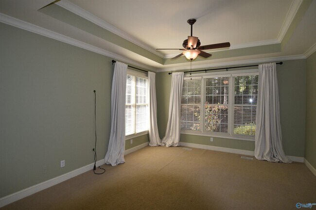 Building Photo - 79 Creekwood Dr
