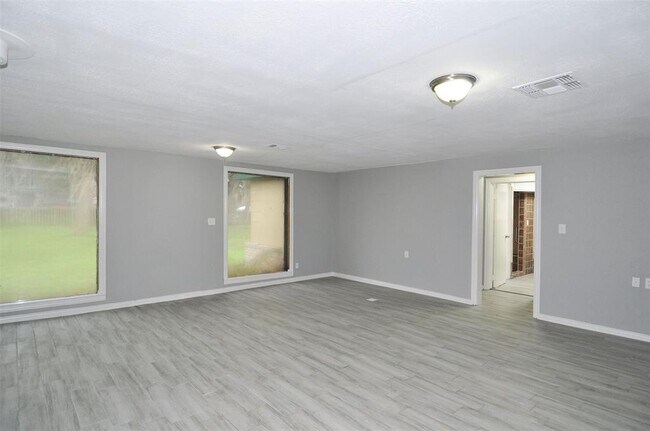 Building Photo - 237 S 13th St