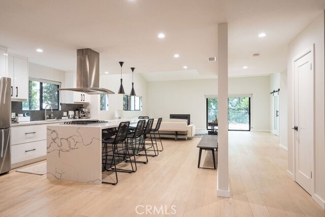 Building Photo - 288 St Albans Ave