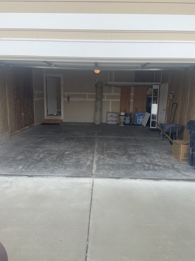 Building Photo - 1159 Polaris Rd