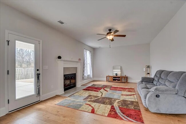 Building Photo - 4439 Raleigh Dr