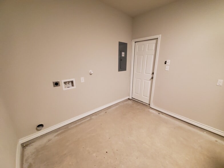 Building Photo - 16906 Spirit Brk