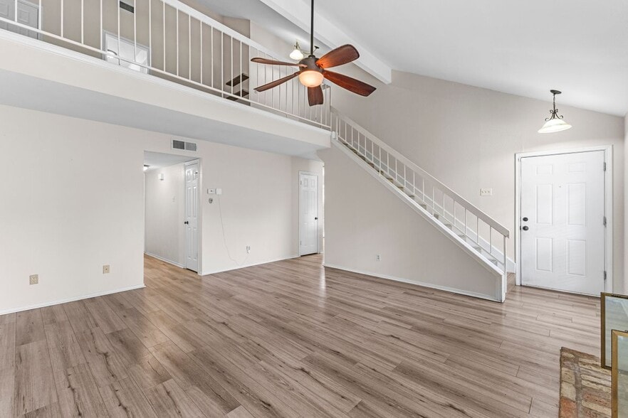 Building Photo - 2100 Kipling Dr
