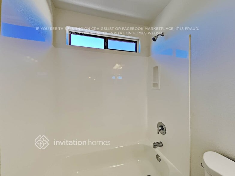 Building Photo - 16152 W Moreland St