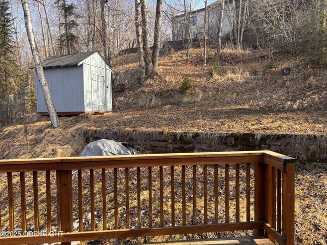 Building Photo - Beautiful East Anchorage 3 Bedroom Home!