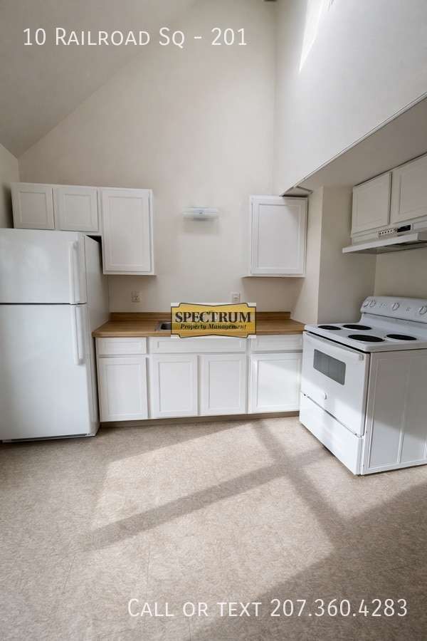 Building Photo - 10 Railroad Square