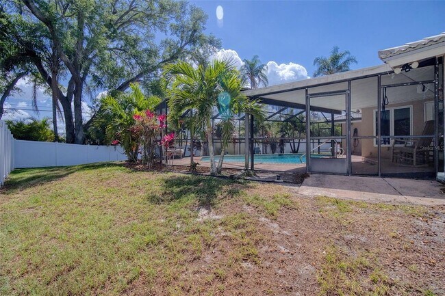 Building Photo - 2315 Minneola Rd