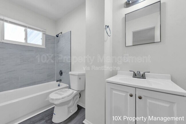 Building Photo - 907 Higbee Dr N