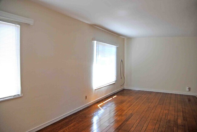 More living room - 523 Athol Ave