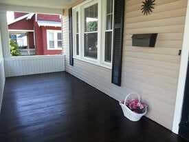 Building Photo - 356 Townsend Ave