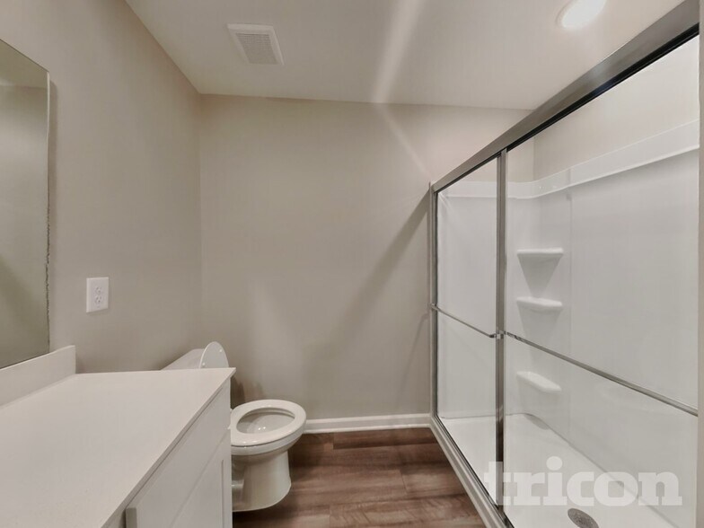 Building Photo - 152 Gladstone Loop