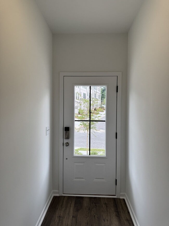 Building Photo - 2837 Rosehall