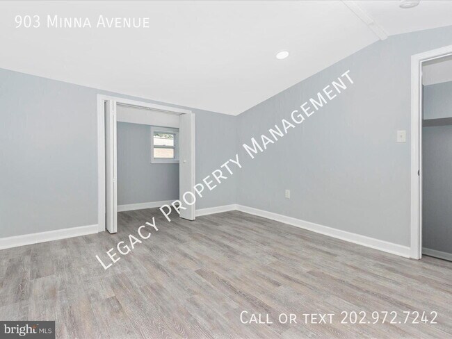 Building Photo - 903 Minna Ave