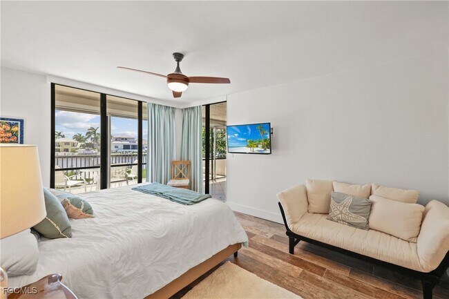 Building Photo - 10562 Gulf Shore Dr