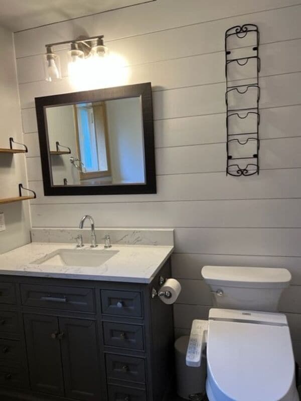 Building Photo - 26525 Fox Hill Dr N