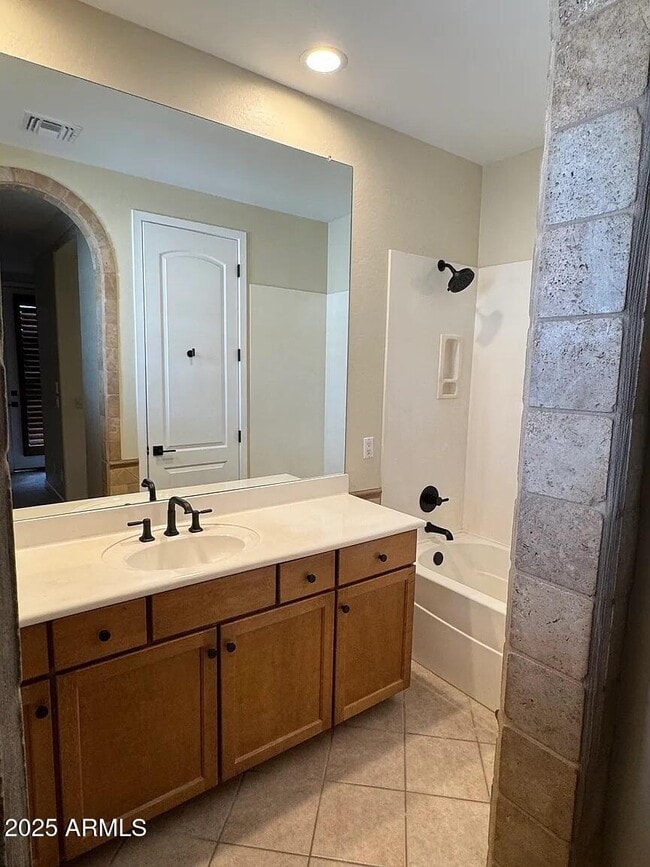 Building Photo - 2909 N 48th St