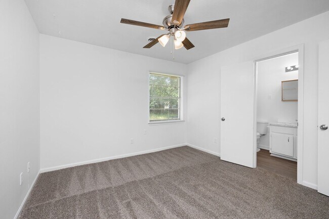 Building Photo - Completely Remodeled Home Near Shelby Forest
