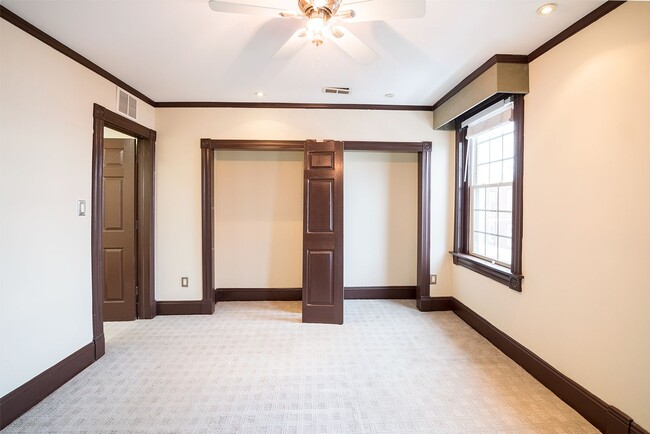 Building Photo - Charming Three Bed Point Breeze Townhome