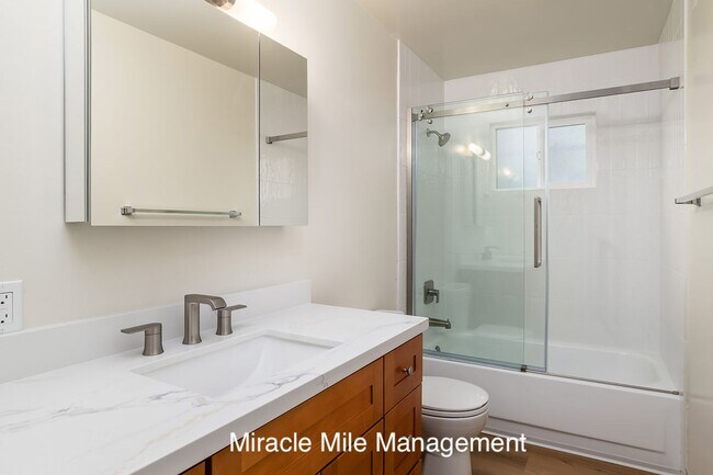 Building Photo - willow