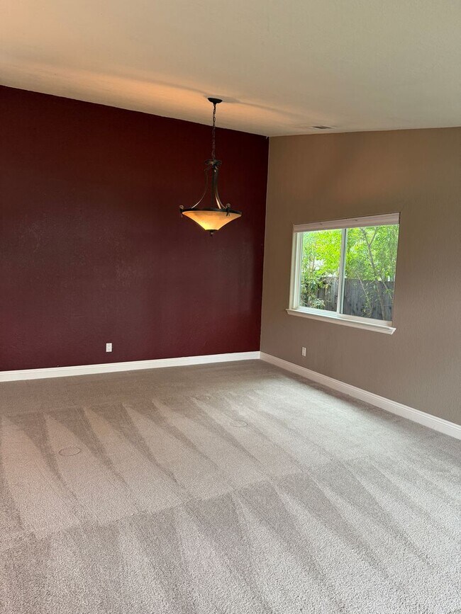 Building Photo - 941 Faned Way