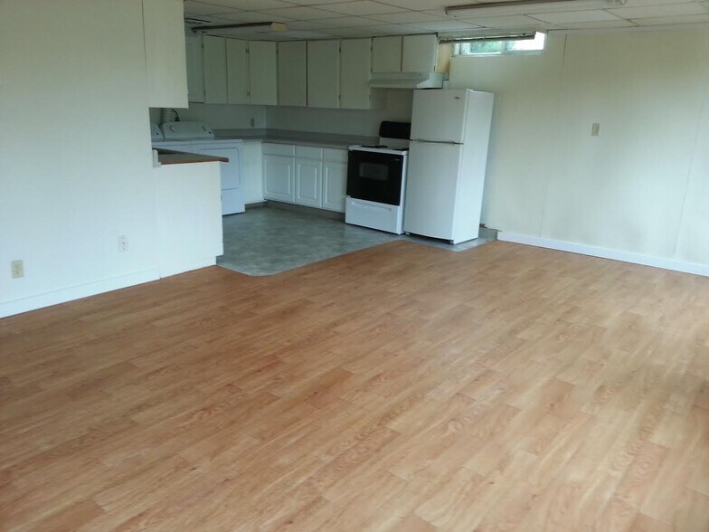 Building Photo - 1310 NE Williams St