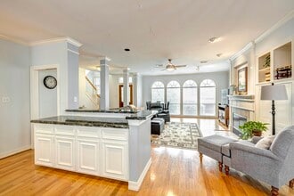 Building Photo - 1933 Haddon St