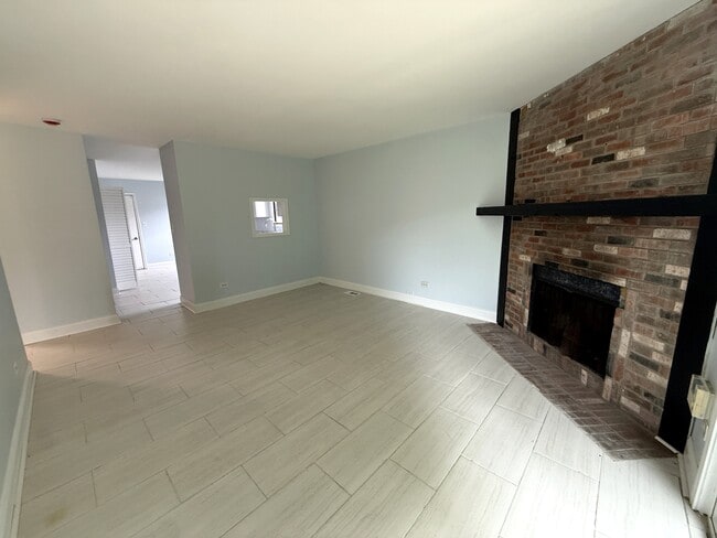 Building Photo - 1191 Hialeah Ln