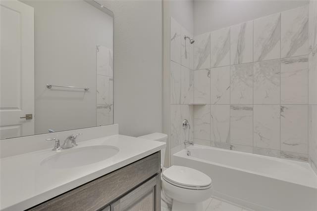 Building Photo - 708 Blueberry Way