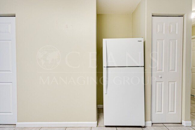 Building Photo - Charming 3-Bedroom Home Just 3 Blocks from...