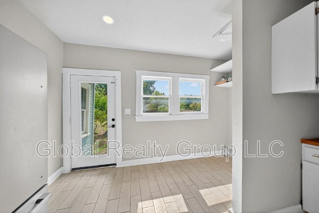 Building Photo - 514 Hammond Ave