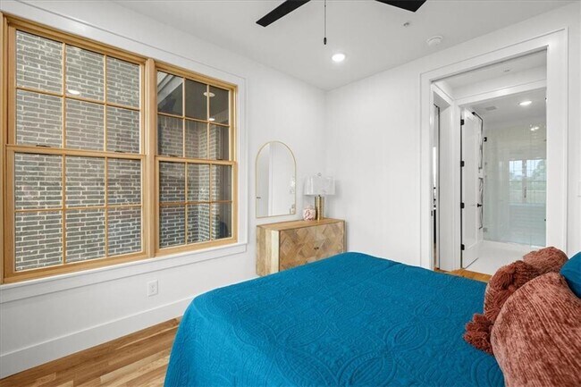 Building Photo - 4611 S 47th St