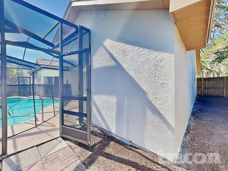 Building Photo - 4944 Harbor Woods Dr