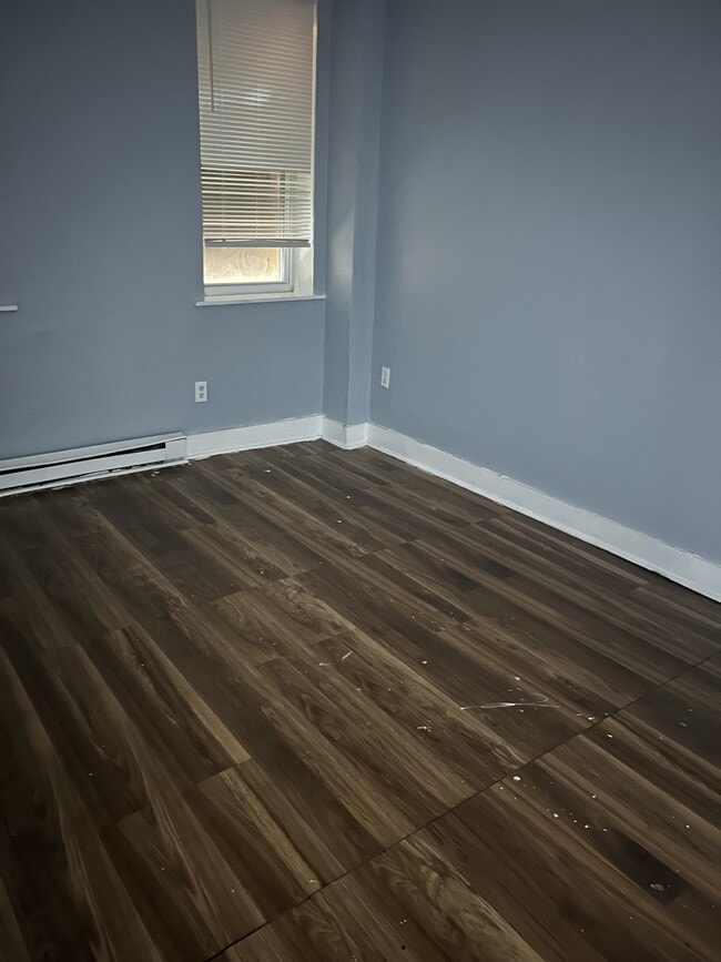 Building Photo - 831 Kirkwood St