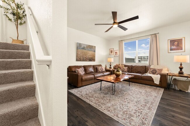 Building Photo - Updated 3-Bedroom Home With 3-Car Garage Close to Commuting, Coffee, and Gym