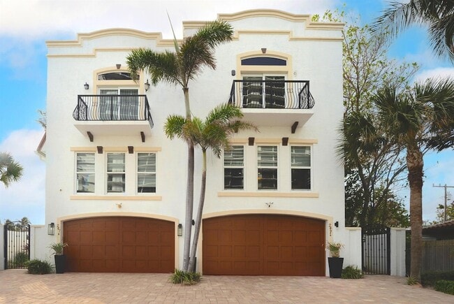 Building Photo - 247 S Ocean Blvd